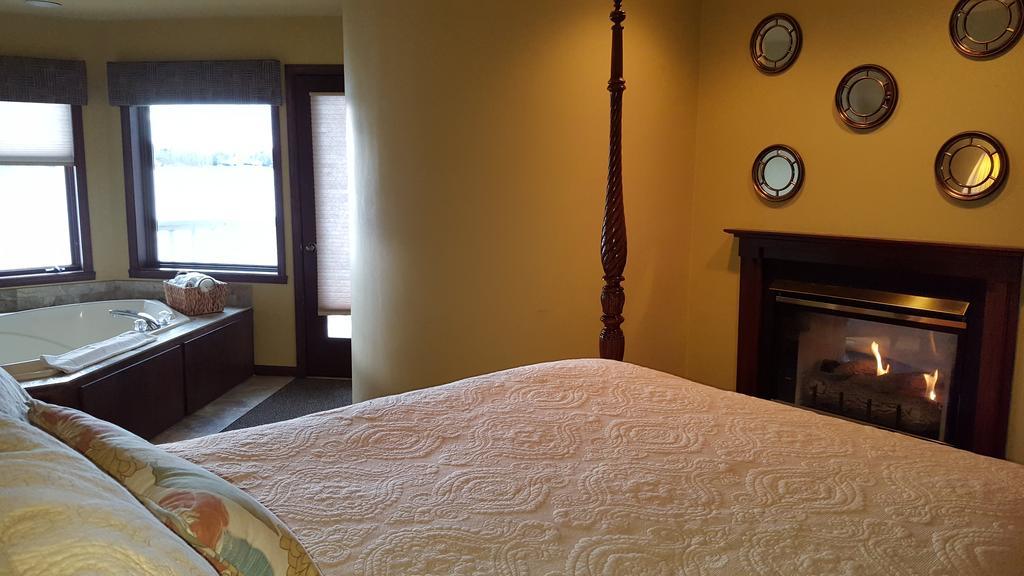 Snug Harbor Inn Sturgeon Bay Ngoại thất bức ảnh
