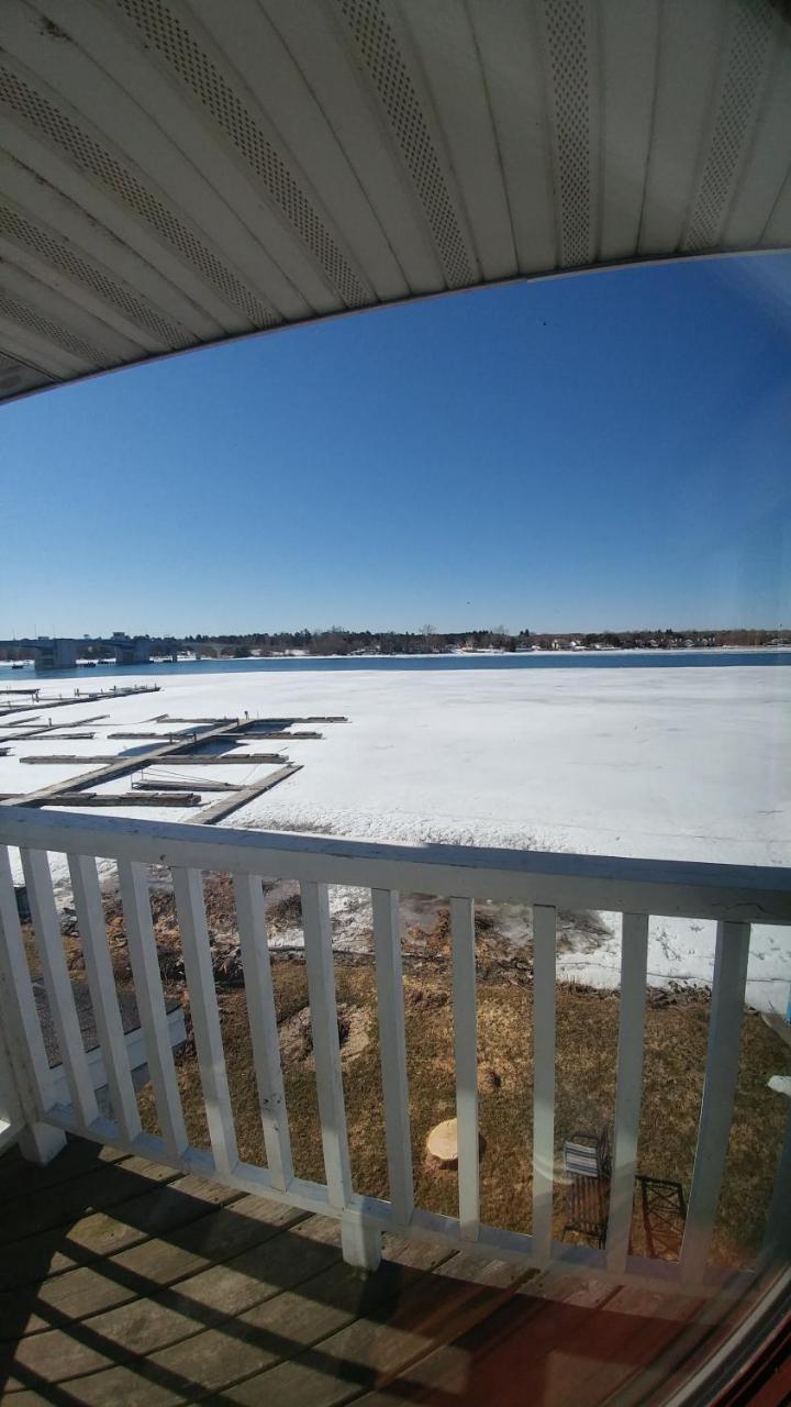 Snug Harbor Inn Sturgeon Bay Ngoại thất bức ảnh